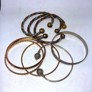 Lot of 8 fashion bracelets metal